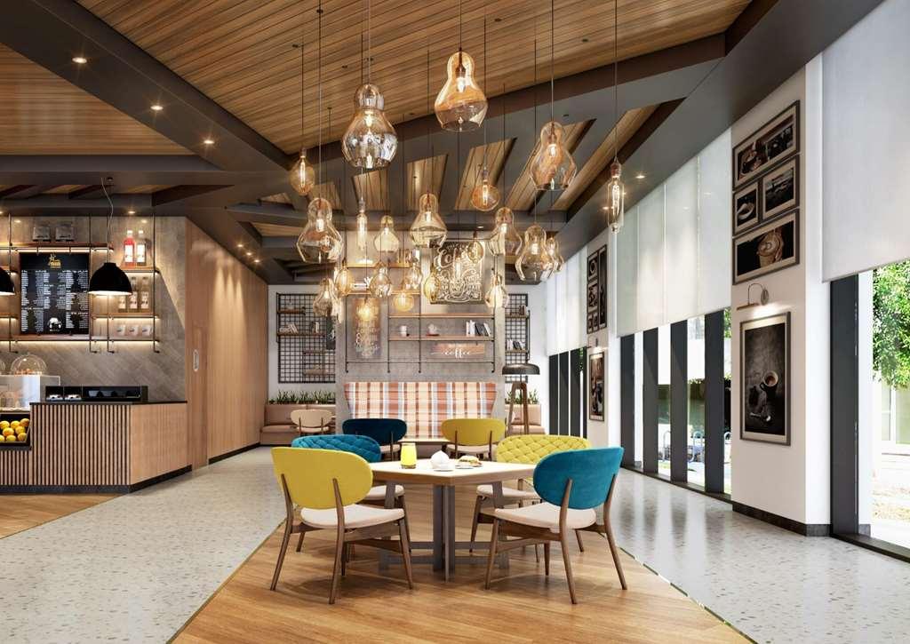 Doubletree By Hilton Muscat Qurum المطعم الصورة