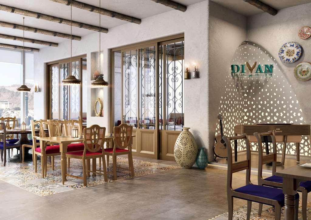 Doubletree By Hilton Muscat Qurum المطعم الصورة